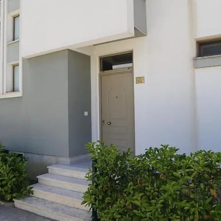 Artino 3br Villa, Pool And Sport Access - Perla